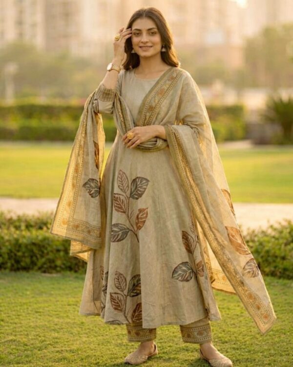 Leaf Motifs Sage Rayon kurta set with dupatta