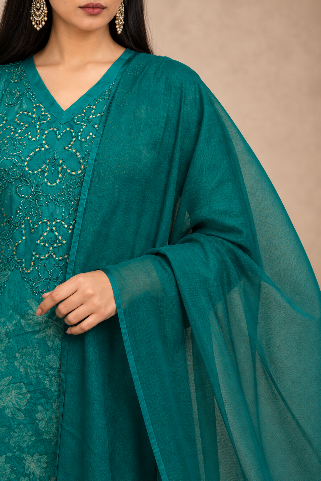Teal green cotton kurta pant set with lightweight chiffon dupatta - Image 6