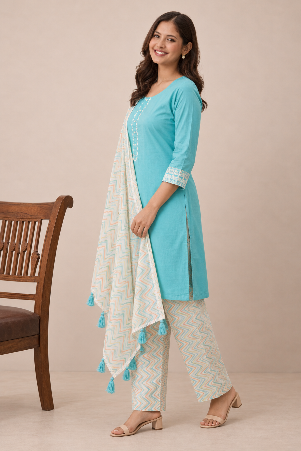 Sea green cotton kurta set with printed dupatta - Image 5
