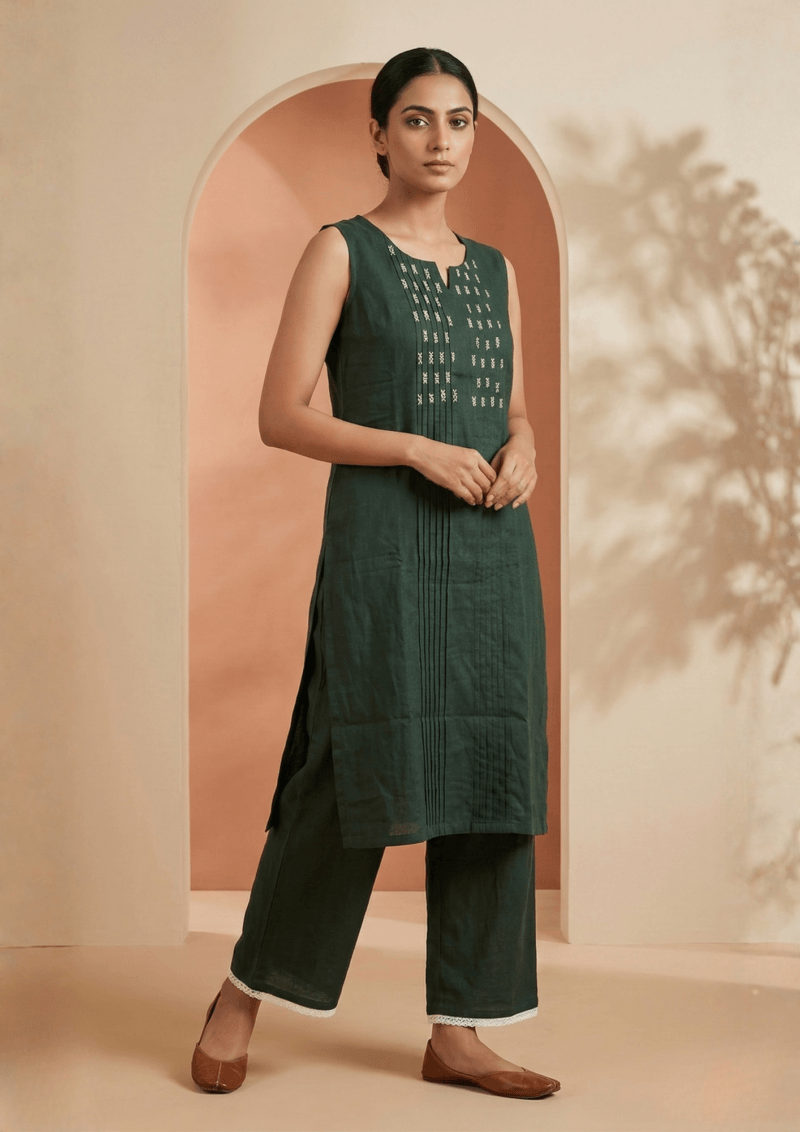 dark green cotton kurta pant set with subtle thread embroidery