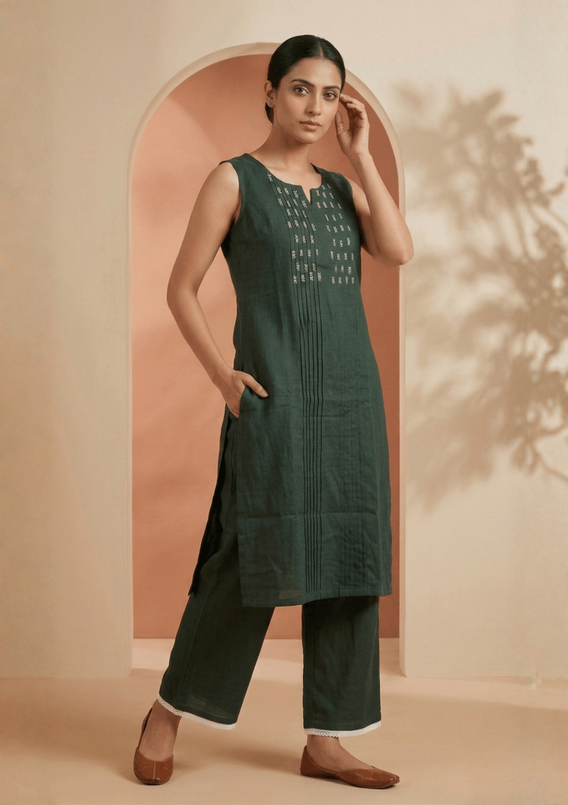 dark green cotton kurta pant set with subtle thread embroidery