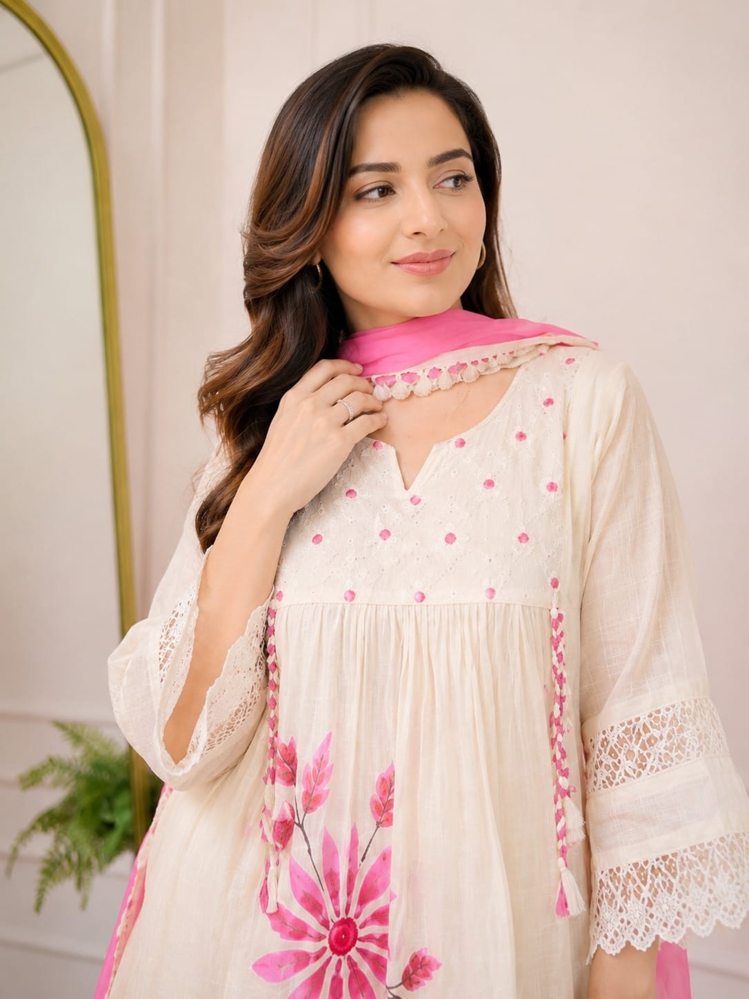 Off-White Cotton Schiffli Kurta Pant With Pink Dupatta - Image 3