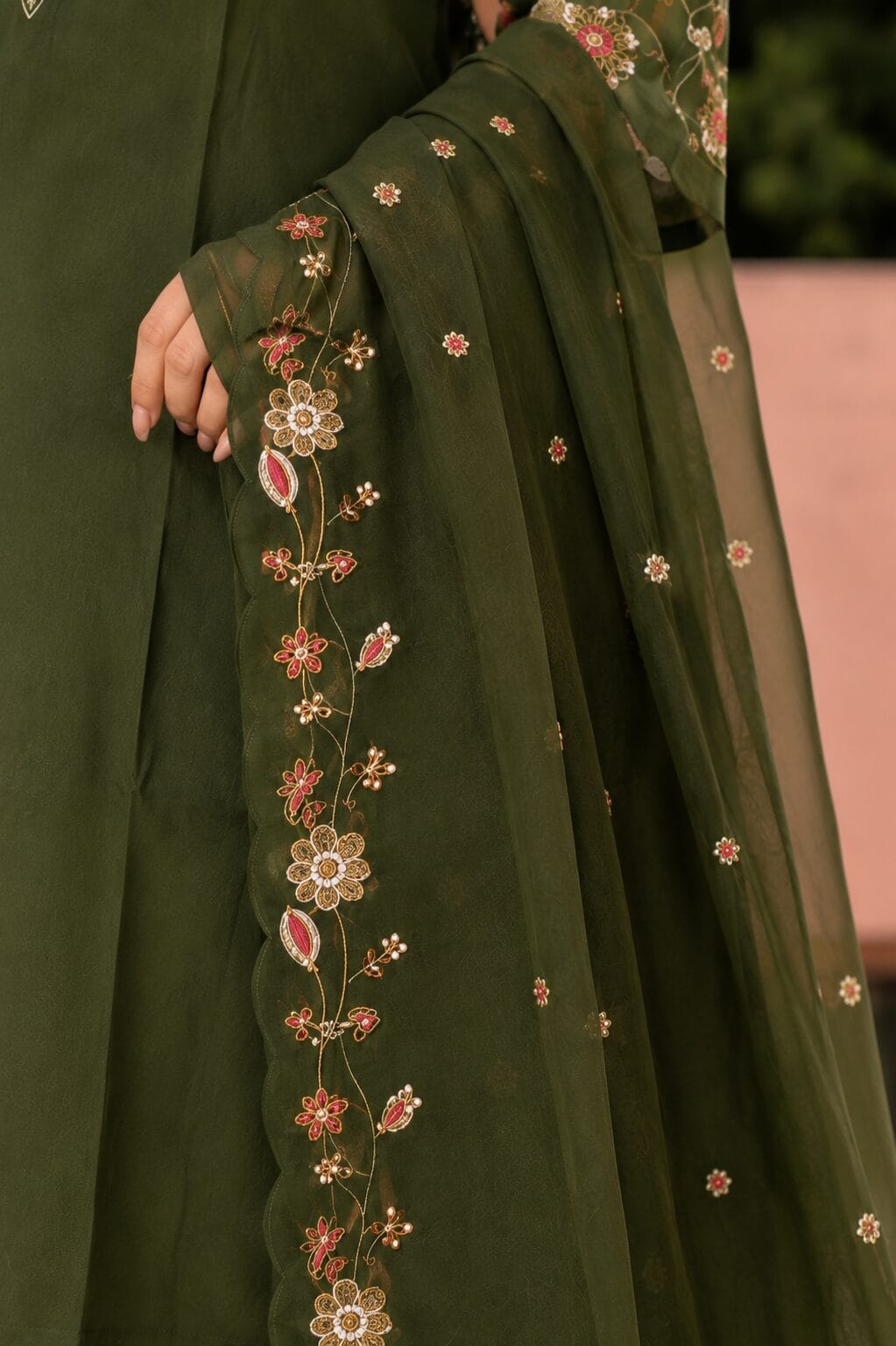 Mehendi Green Silk Blend Embroidered Kurta and Pant with Dupatta - Image 4