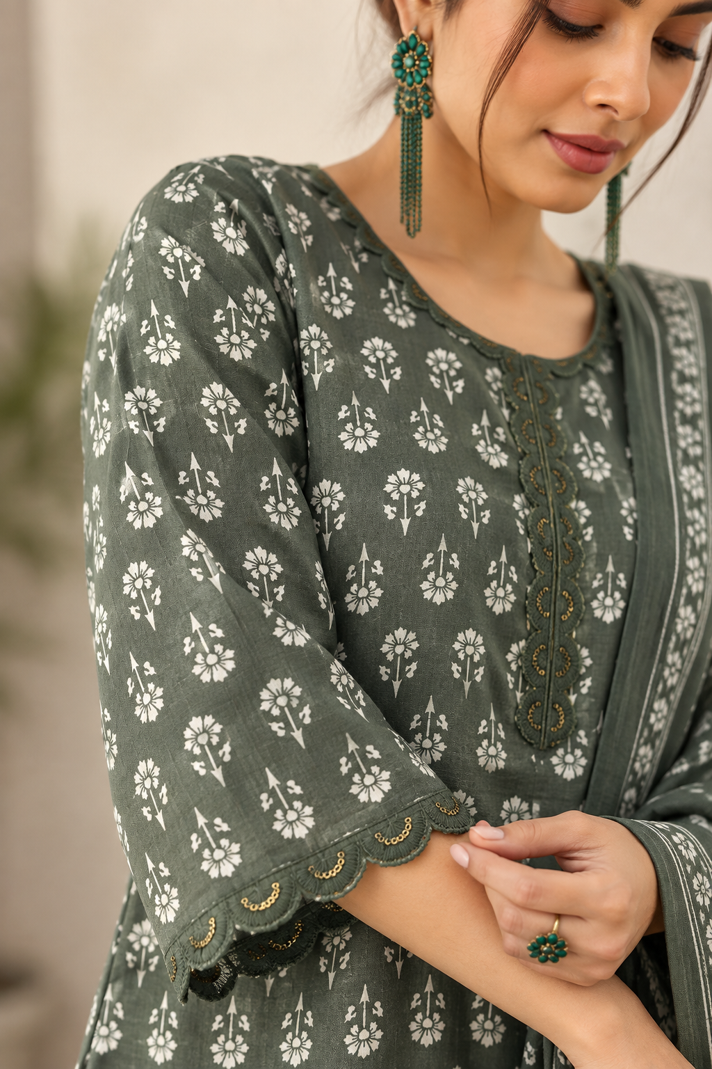 Dark Green Printed Cotton Blend Kurta Pant and Dupatta - Image 4