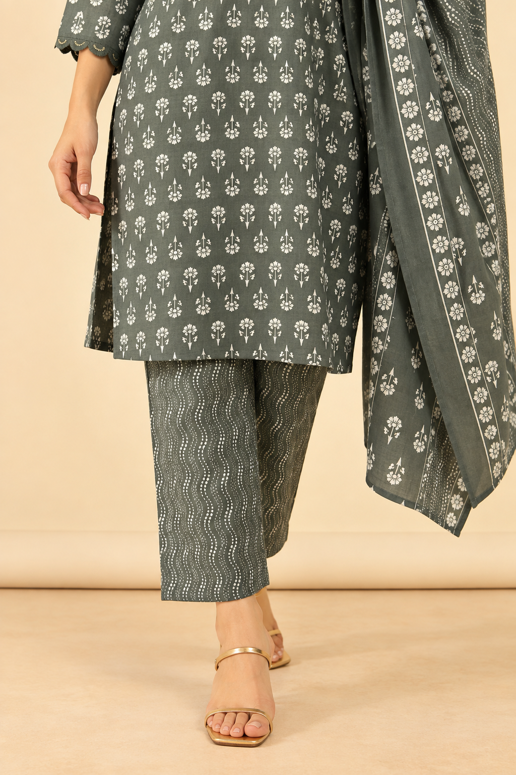 Dark Green Printed Cotton Blend Kurta Pant and Dupatta - Image 3