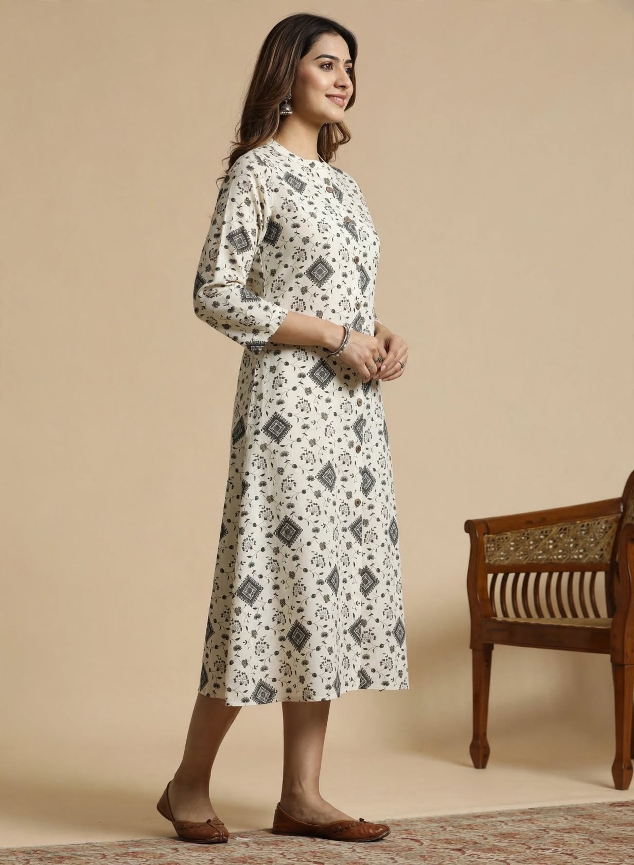 Ivory Linen-Flex Cotton Kurti with Floral Geometric Print - Image 3