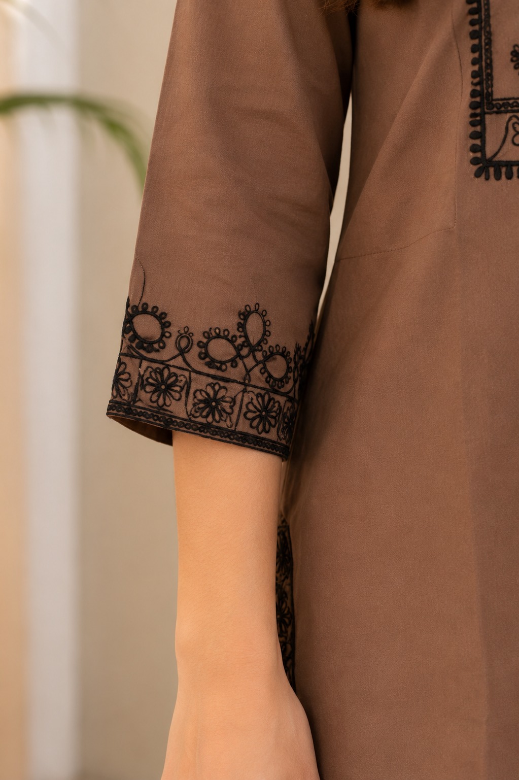Taupe Thread Embroidered Cotton Blend Kurta Pant Set - Image 3